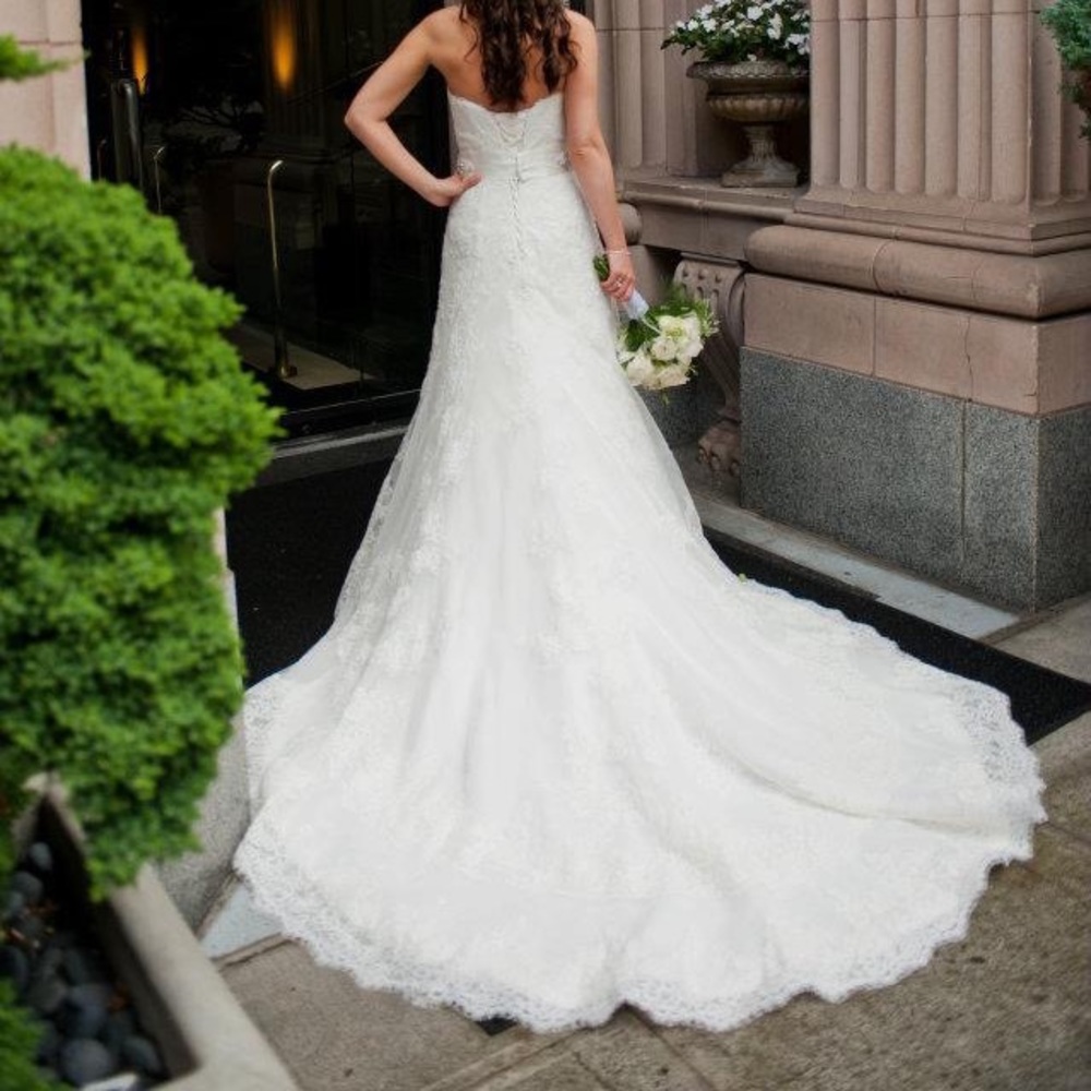 Maggie Sottero Lace Wedding Dress and Veil